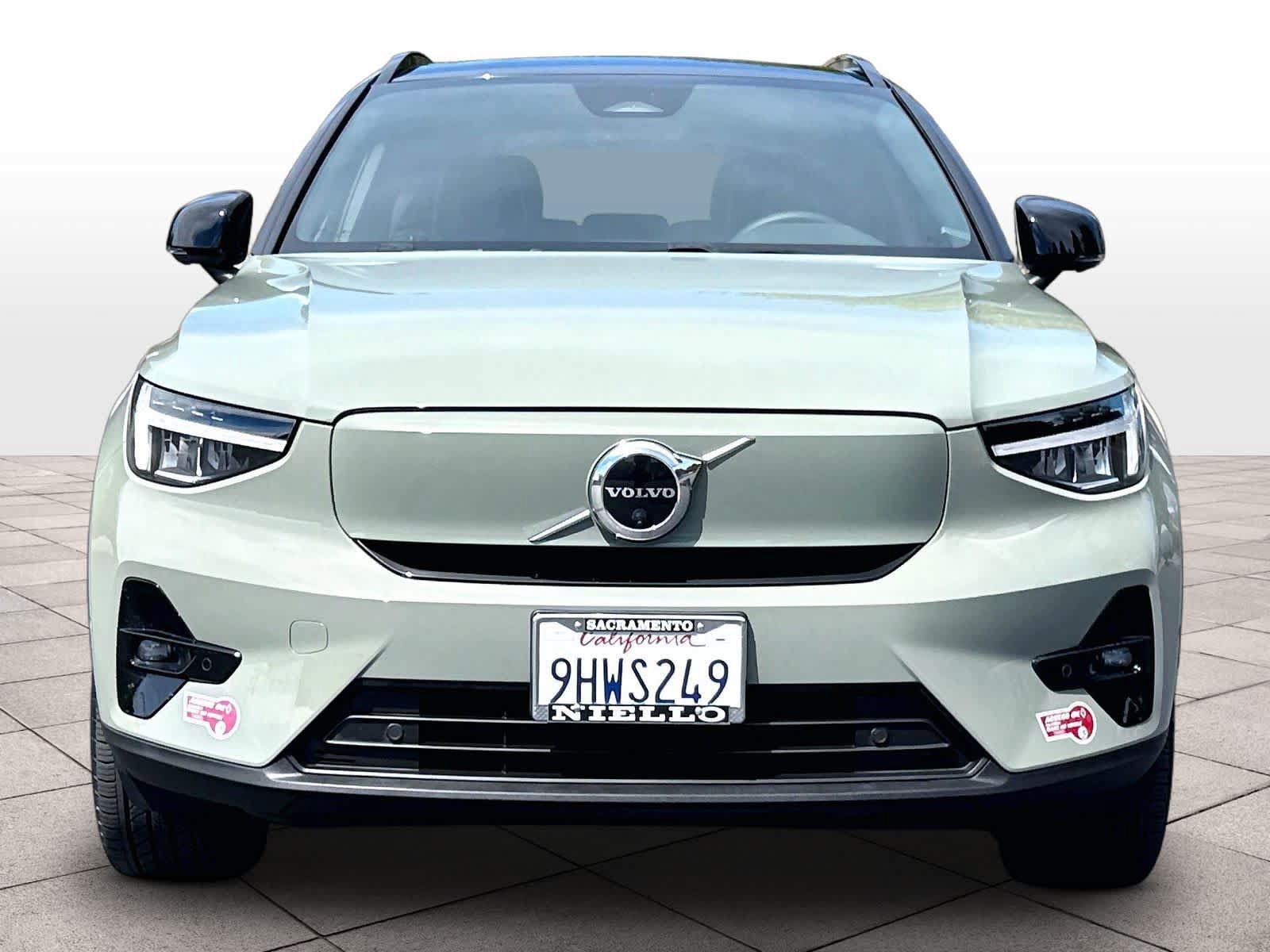 Used 2023 Volvo XC40 Recharge Plus w/ Protection Package Premier AWD/4WD image 3