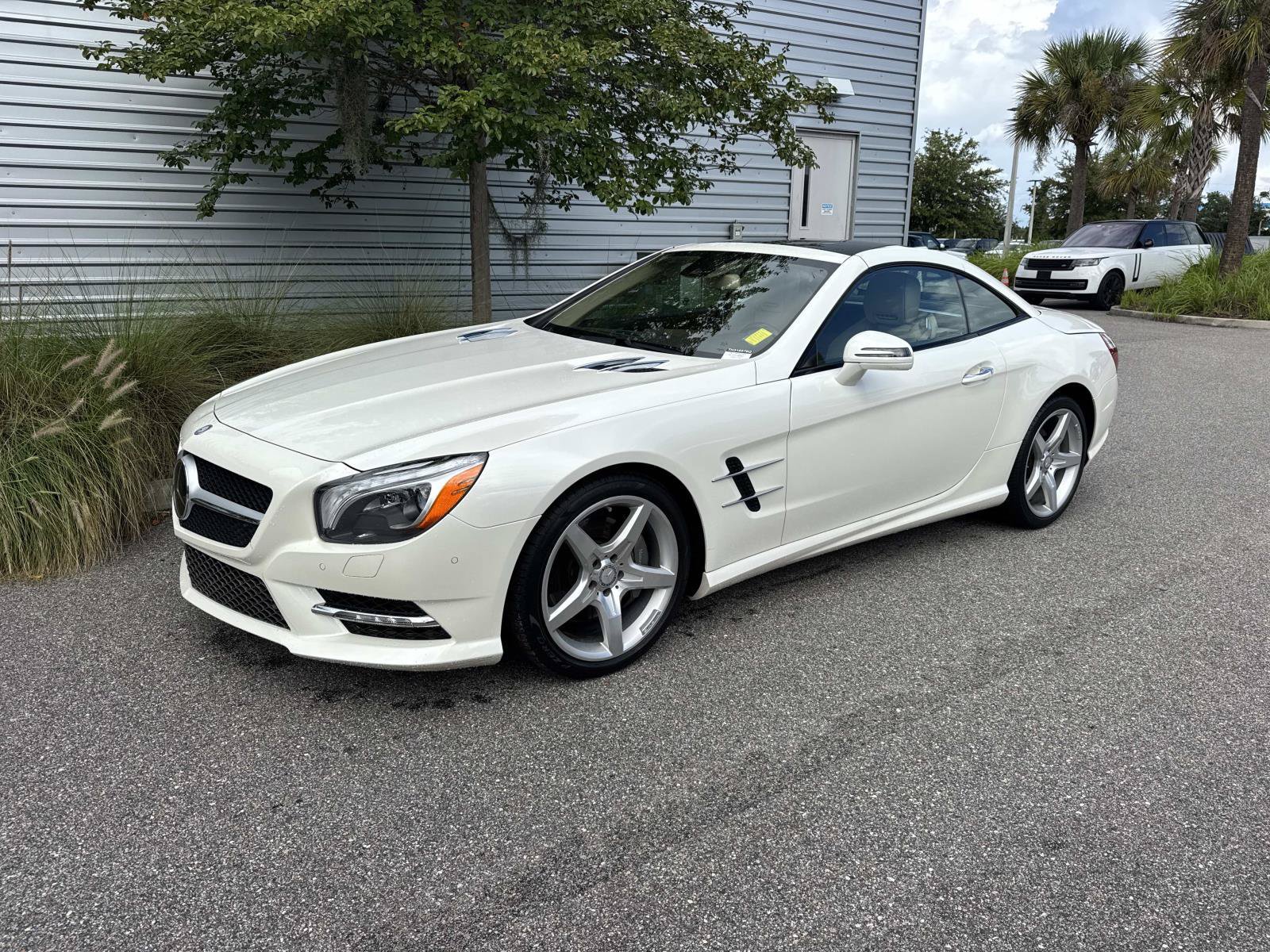 Used 2015 Mercedes-Benz SL 550 image 1