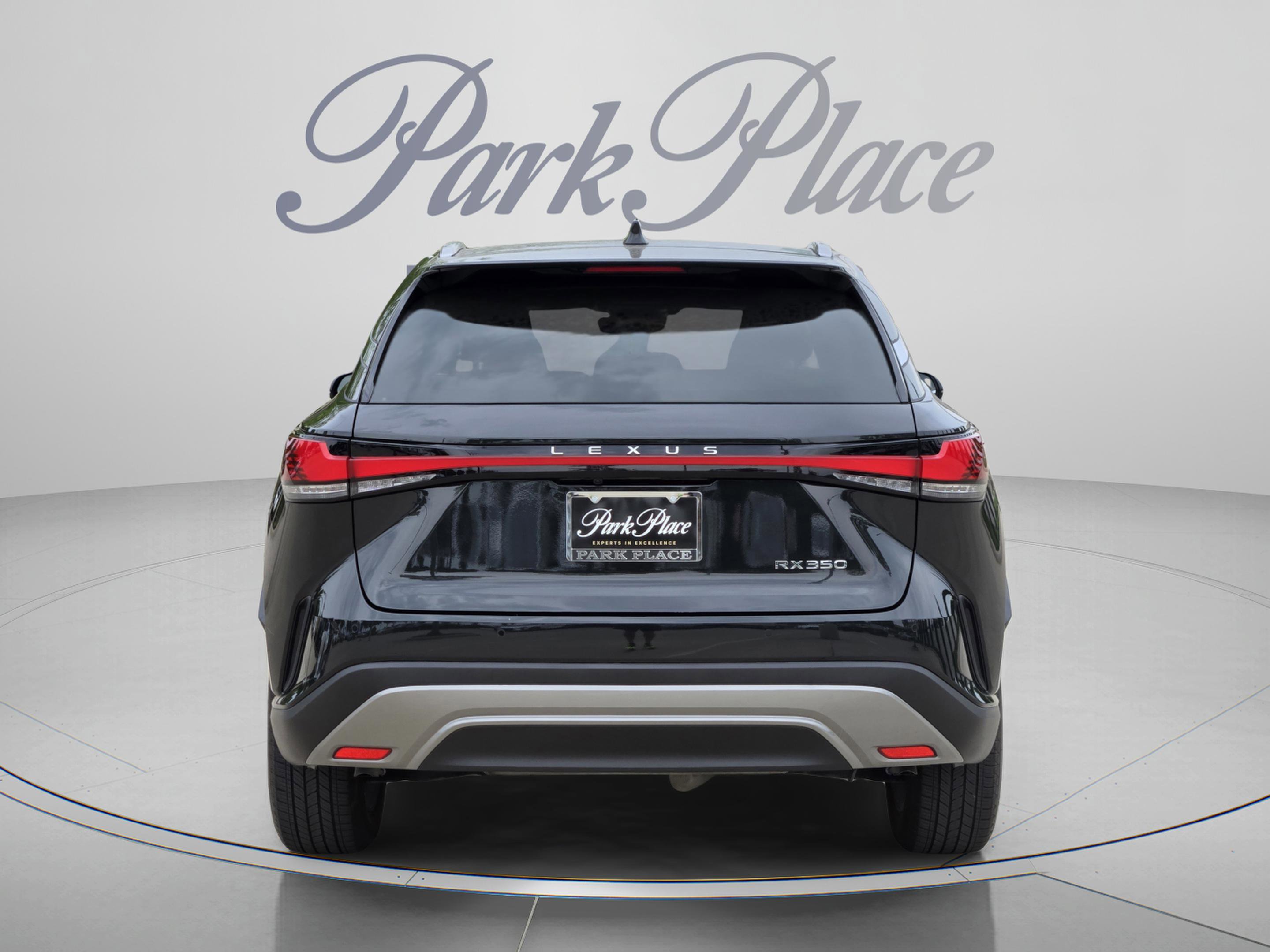 Used 2025 Lexus RX 350 Premium w/ Accessory Package (Z1) FWD image 4