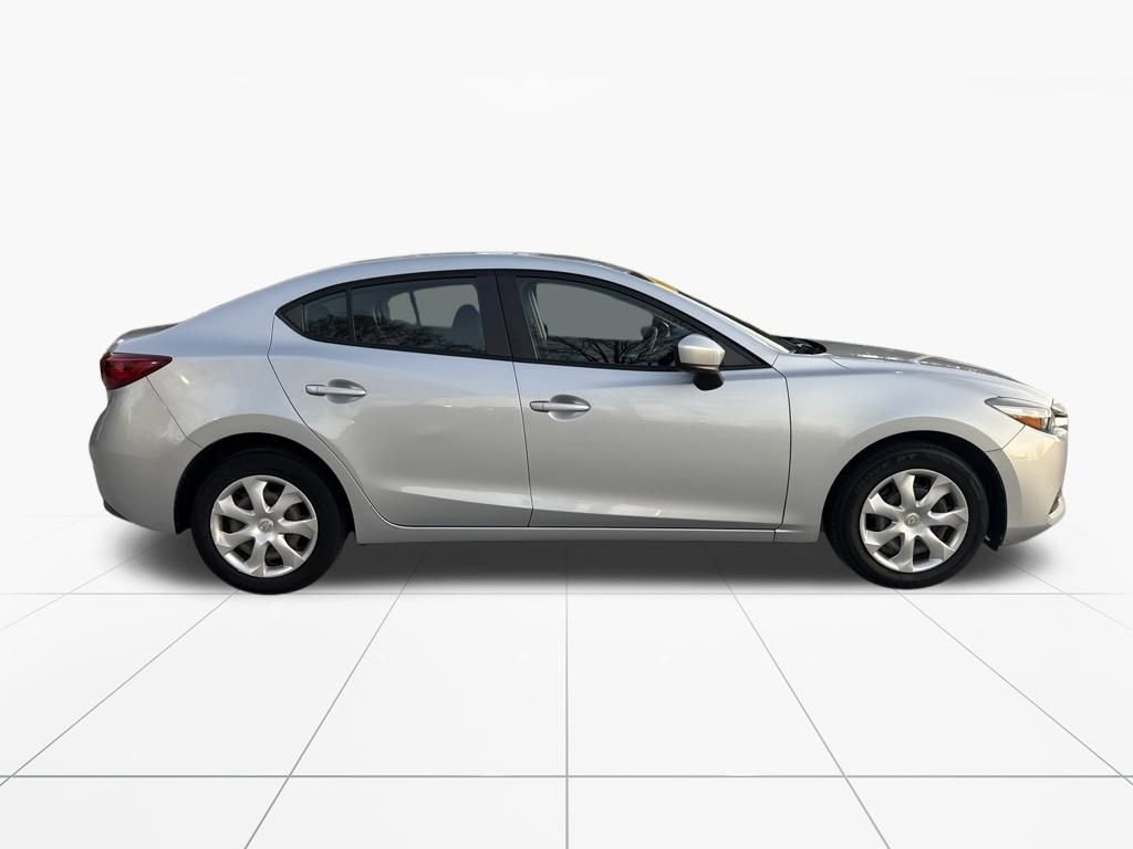 Used 2018 MAZDA MAZDA3 Sport image 10