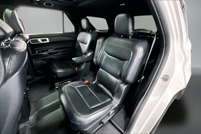 Used 2020 Ford Explorer XLT w/ Equipment Group 202A image 23