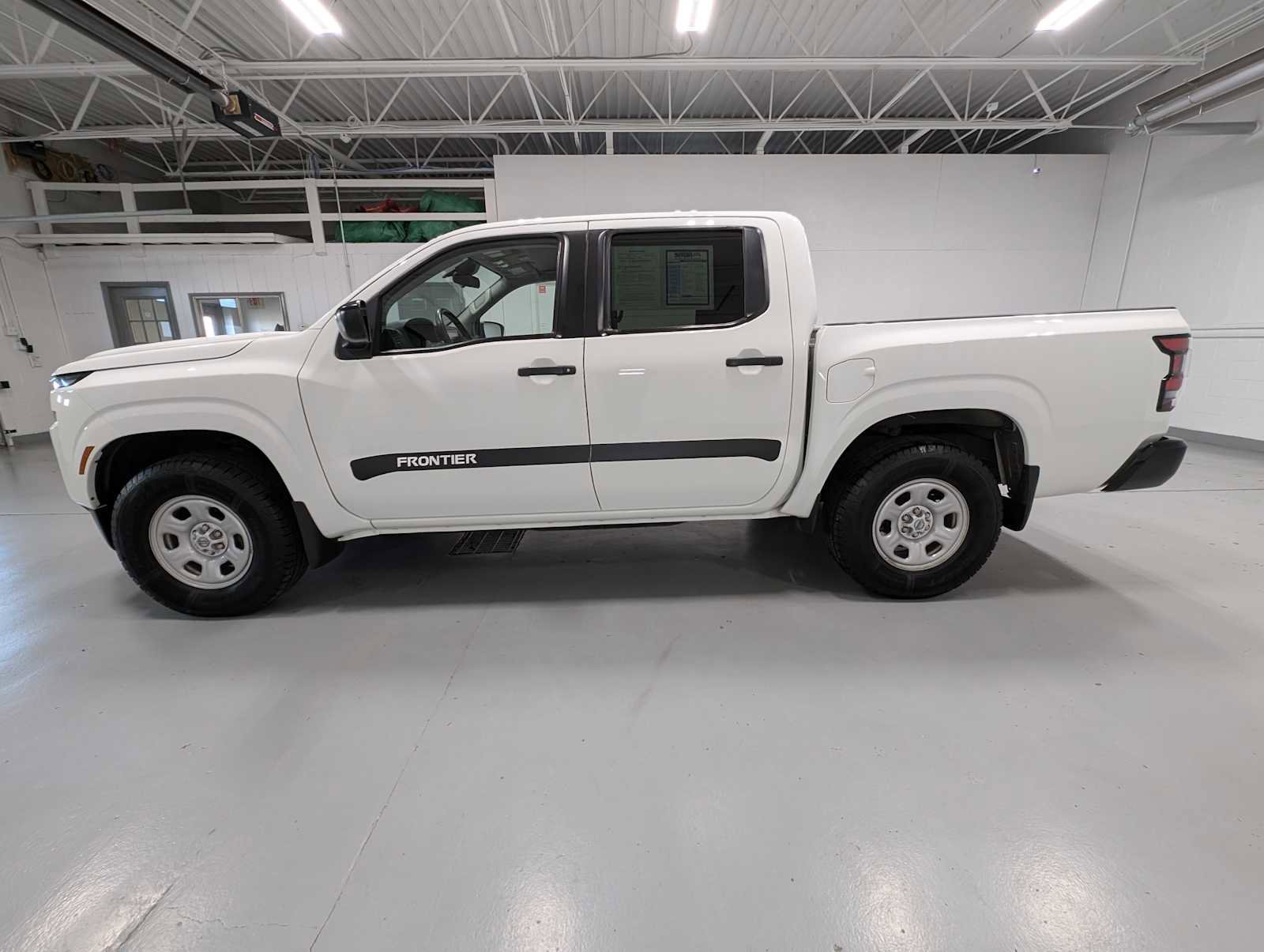 Used 2022 Nissan Frontier S w/ Technology Package image 10