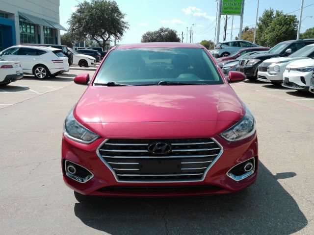 Used 2022 Hyundai Accent SEL FWD image 2