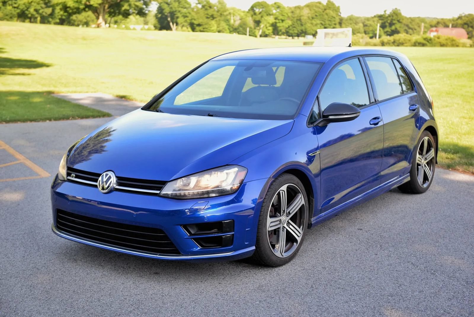 Used 2015 Volkswagen Golf R 4-Door AWD/4WD image 28