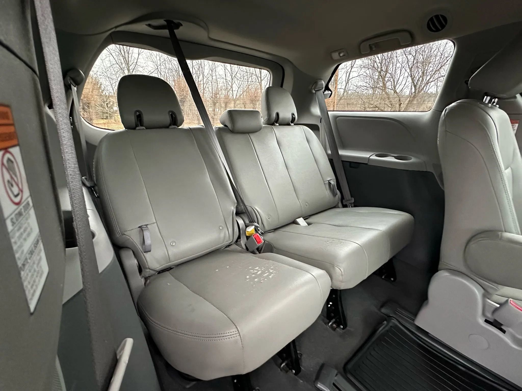 Used 2020 Toyota Sienna L image 21