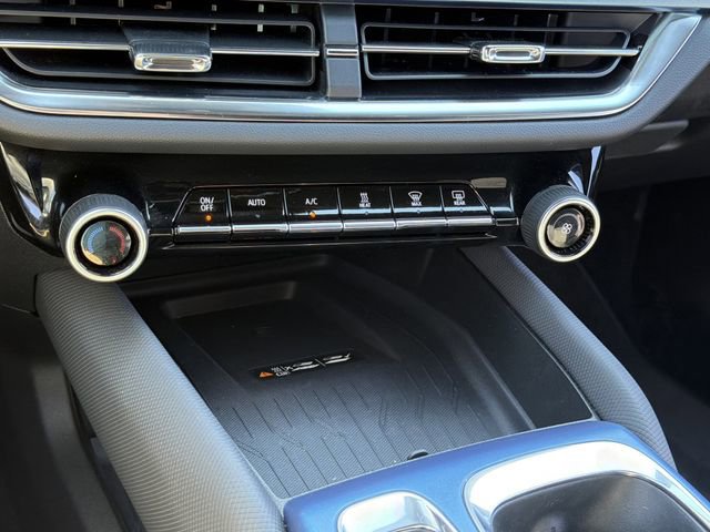 Used 2025 Chevrolet Equinox EV LT w/ Convenience Package FWD image 27