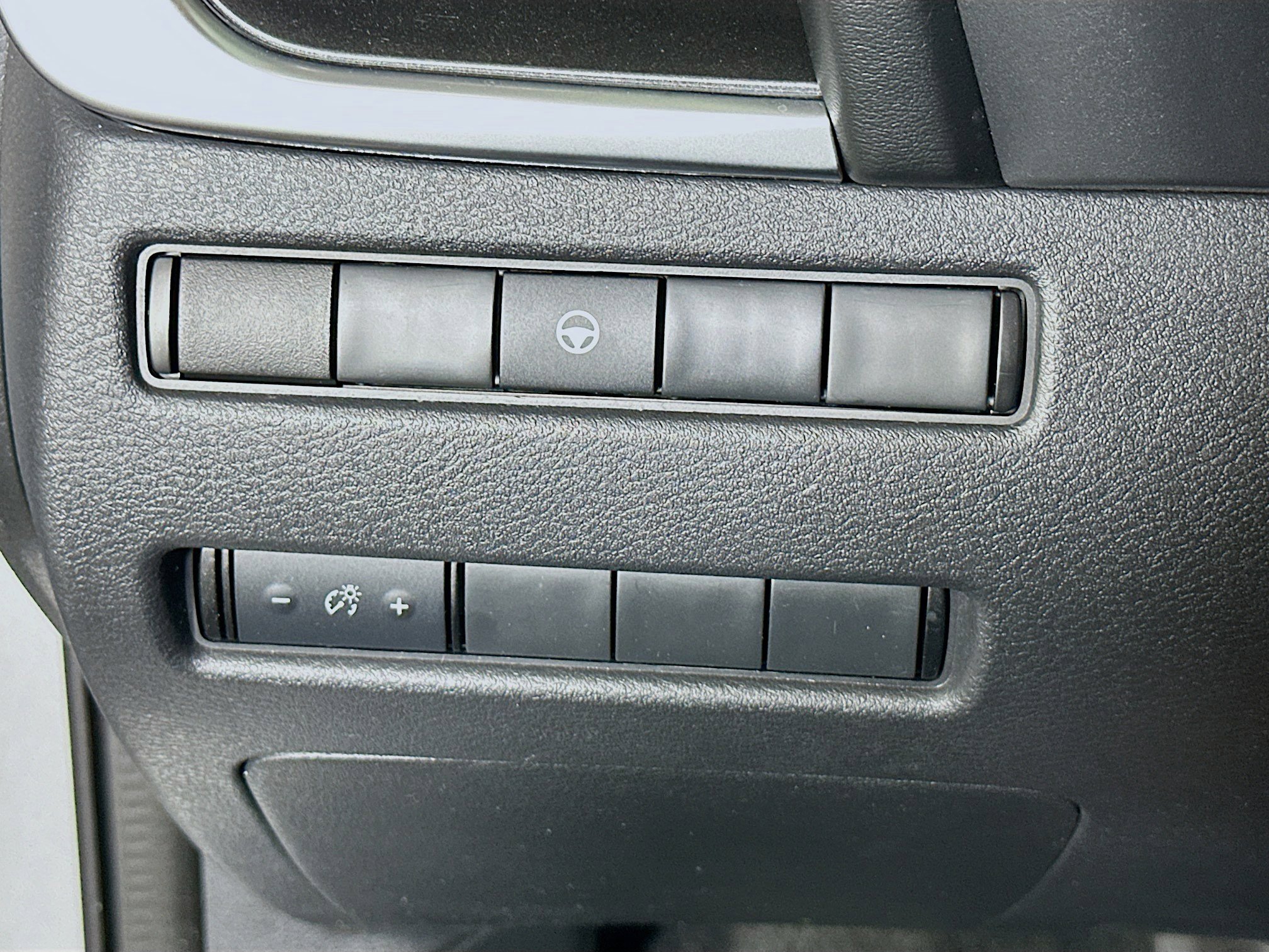 Used 2021 Nissan Rogue SV image 17