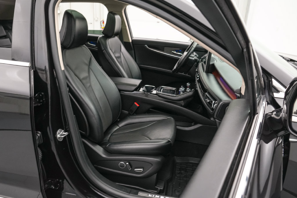 Used 2023 Lincoln Nautilus Reserve w/ Monochromatic Package AWD/4WD image 23