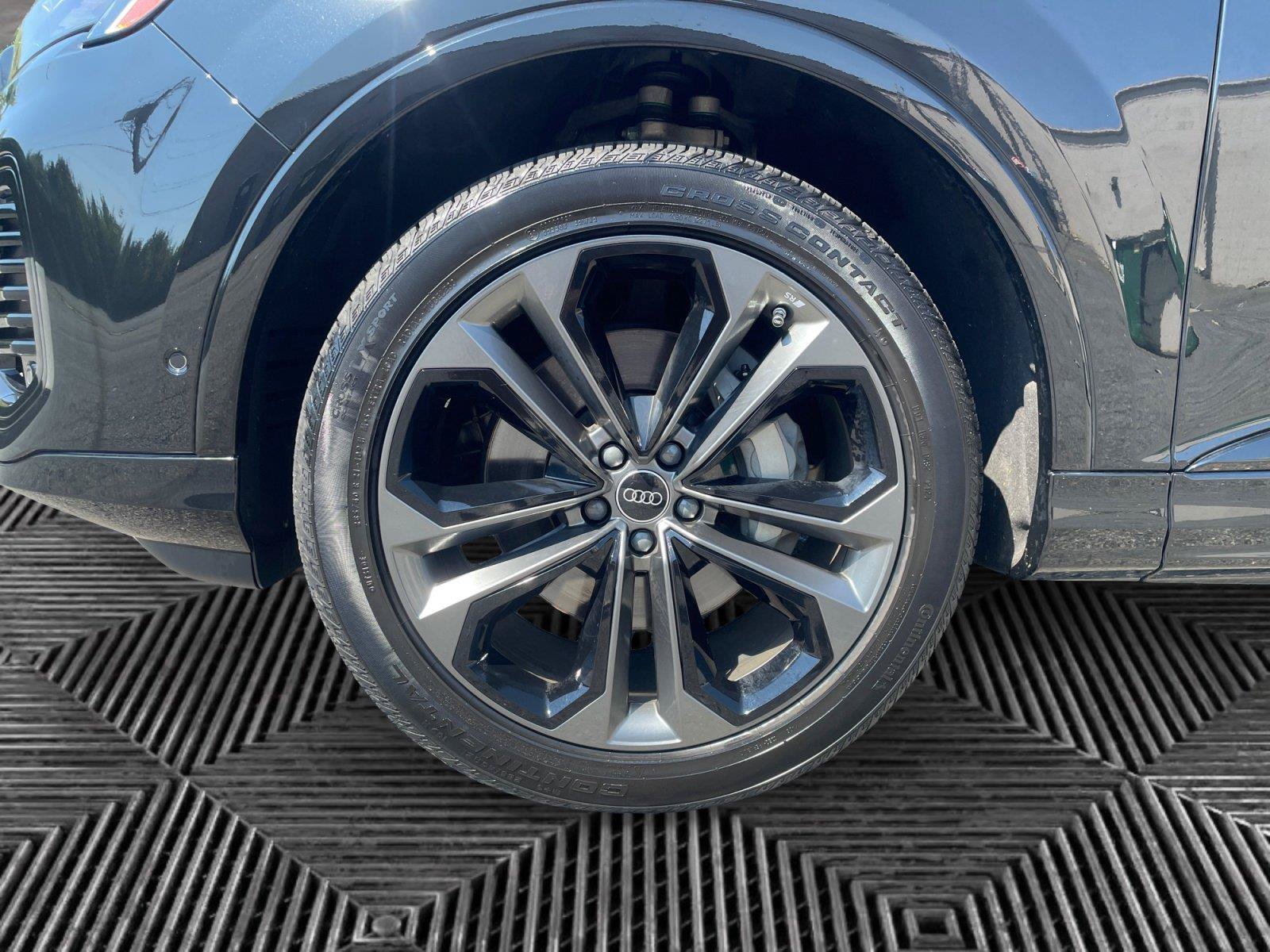 Used 2025 Audi Q7 3.0T Premium Plus AWD/4WD image 14