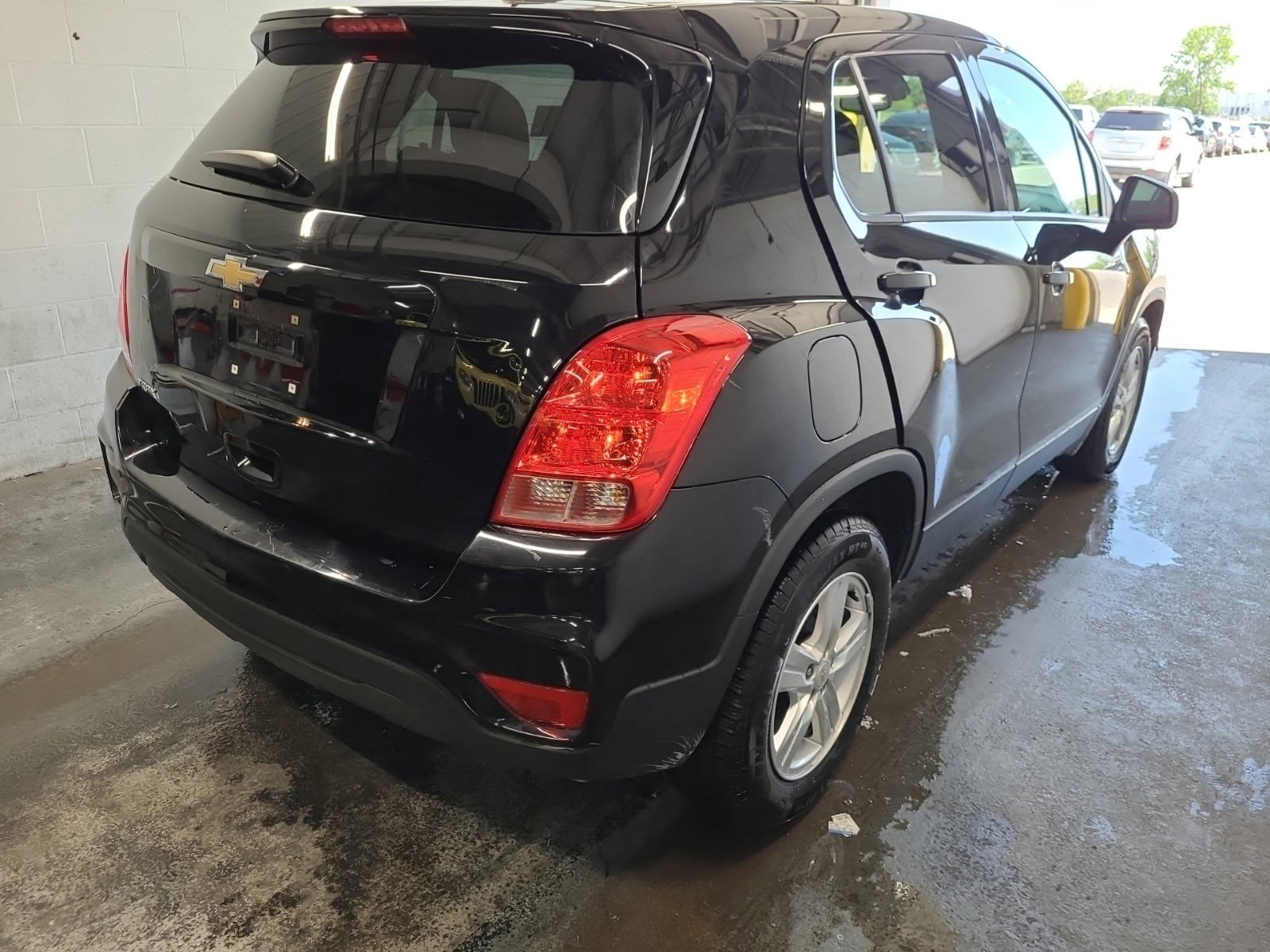 Used 2021 Chevrolet Trax LS w/ Tint and Cruise Package FWD image 4