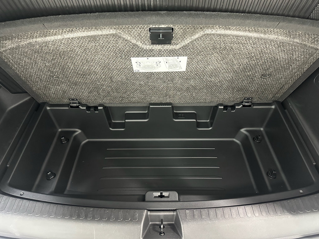 Certified 2025 Buick Enclave Avenir image 39