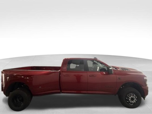 New 2026 RAM 3500 Laramie AWD/4WD image 6