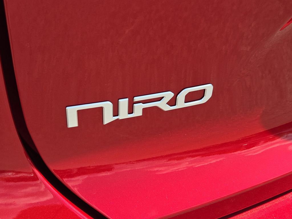 New 2025 Kia Niro SX image 11