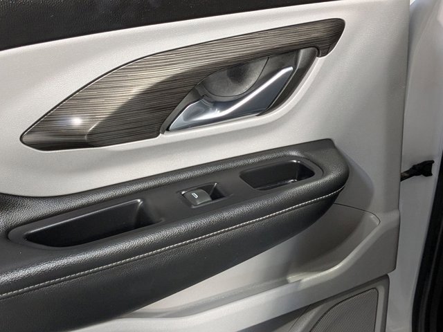 Used 2024 GMC Terrain SLE image 24