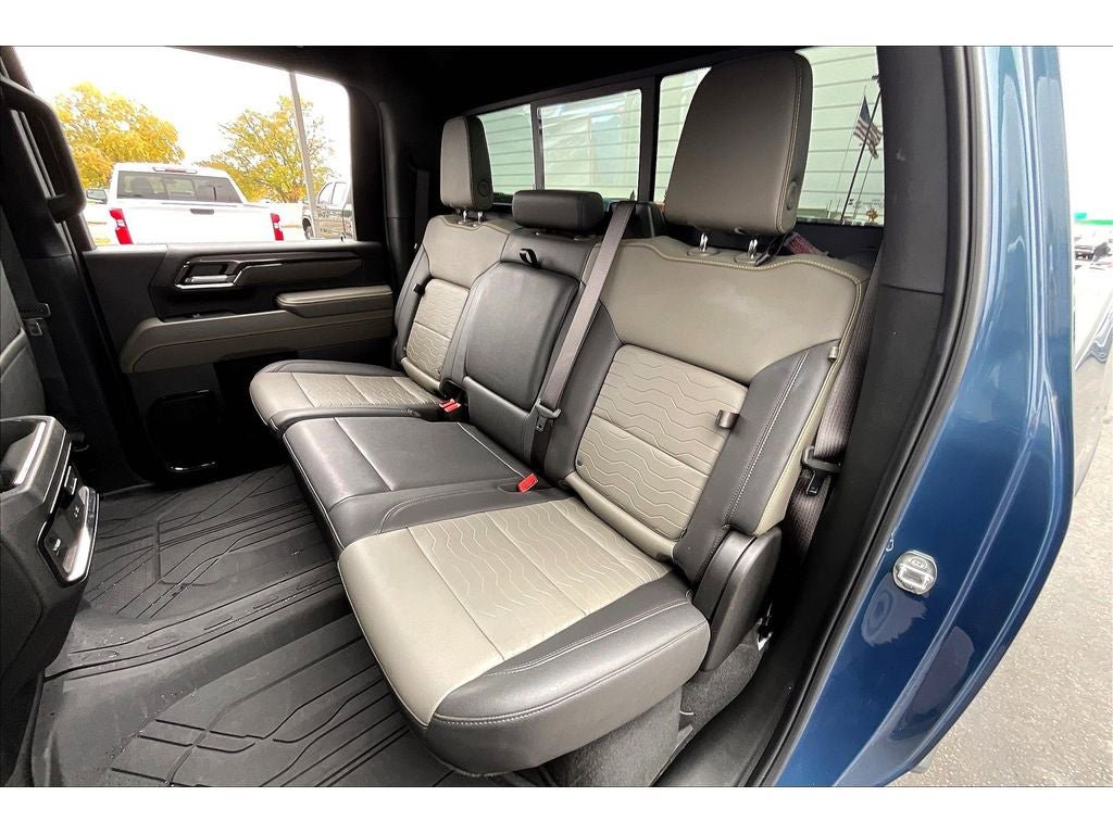 Used 2024 Chevrolet Silverado 2500 ZR2 w/ Technology Package AWD/4WD image 28