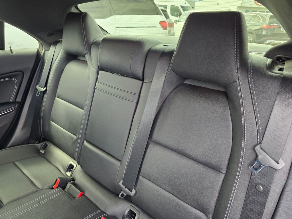Used 2018 Mercedes-Benz CLA 250 4MATIC image 17