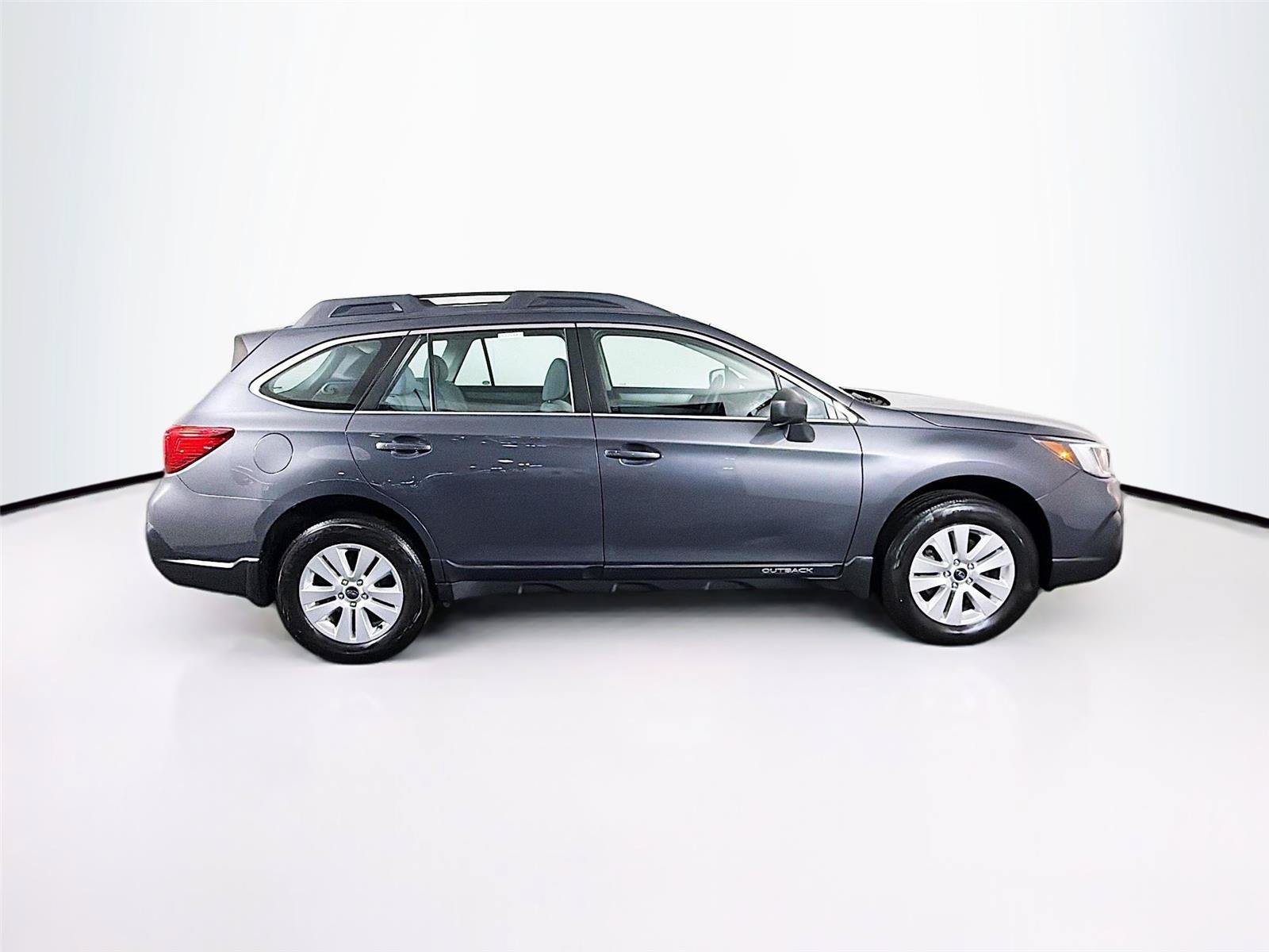 Used 2018 Subaru Outback 2.5i AWD/4WD image 12