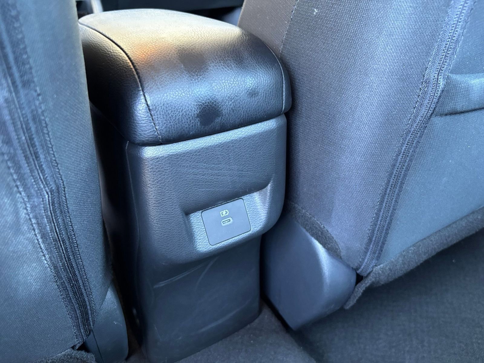 Used 2025 Nissan Versa SV FWD image 22