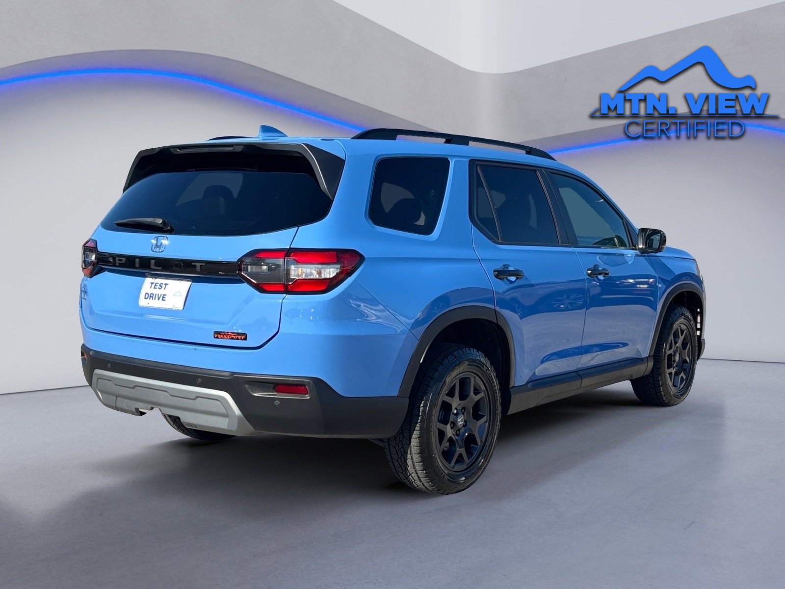 Used 2025 Honda Pilot TrailSport image 10