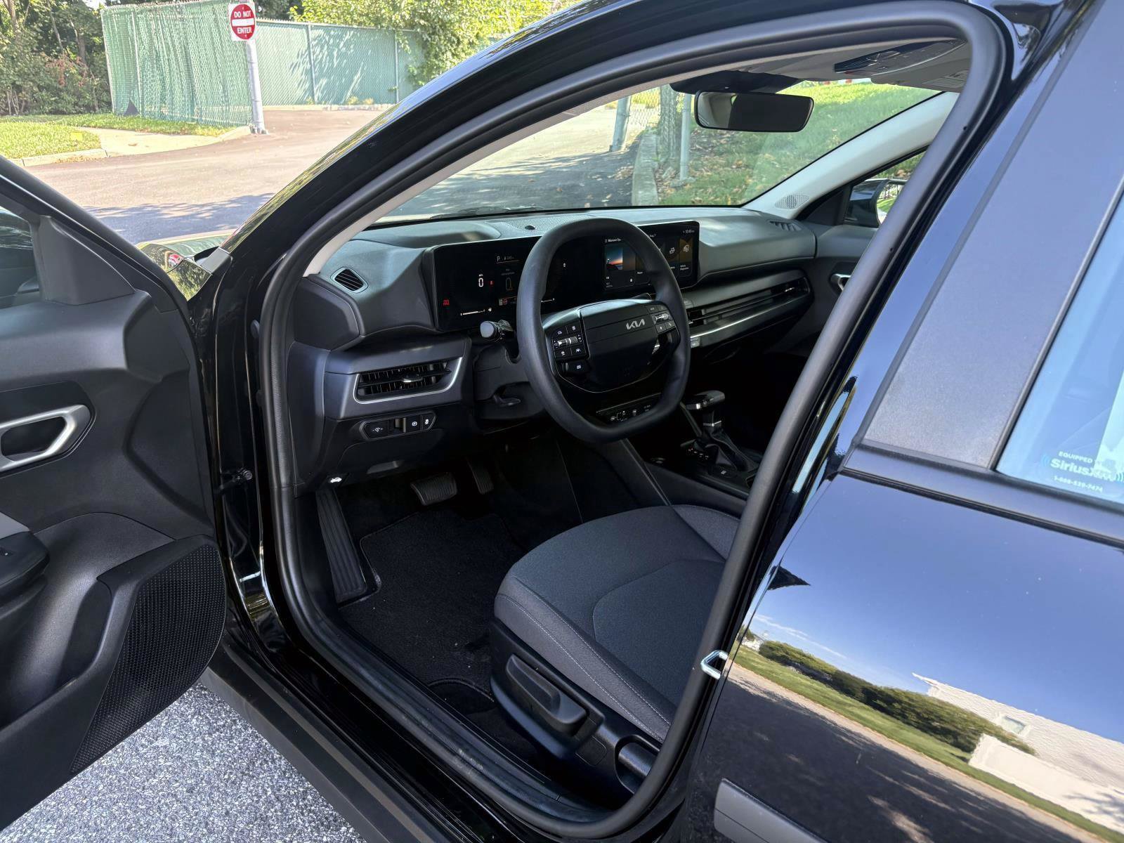 Certified 2025 Kia K4 FWD image 12