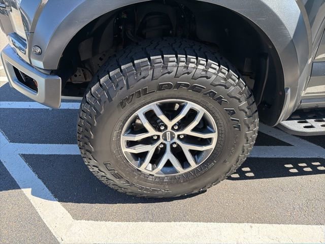 Used 2018 Ford F150 Raptor w/ Equipment Group 802A Luxury image 28