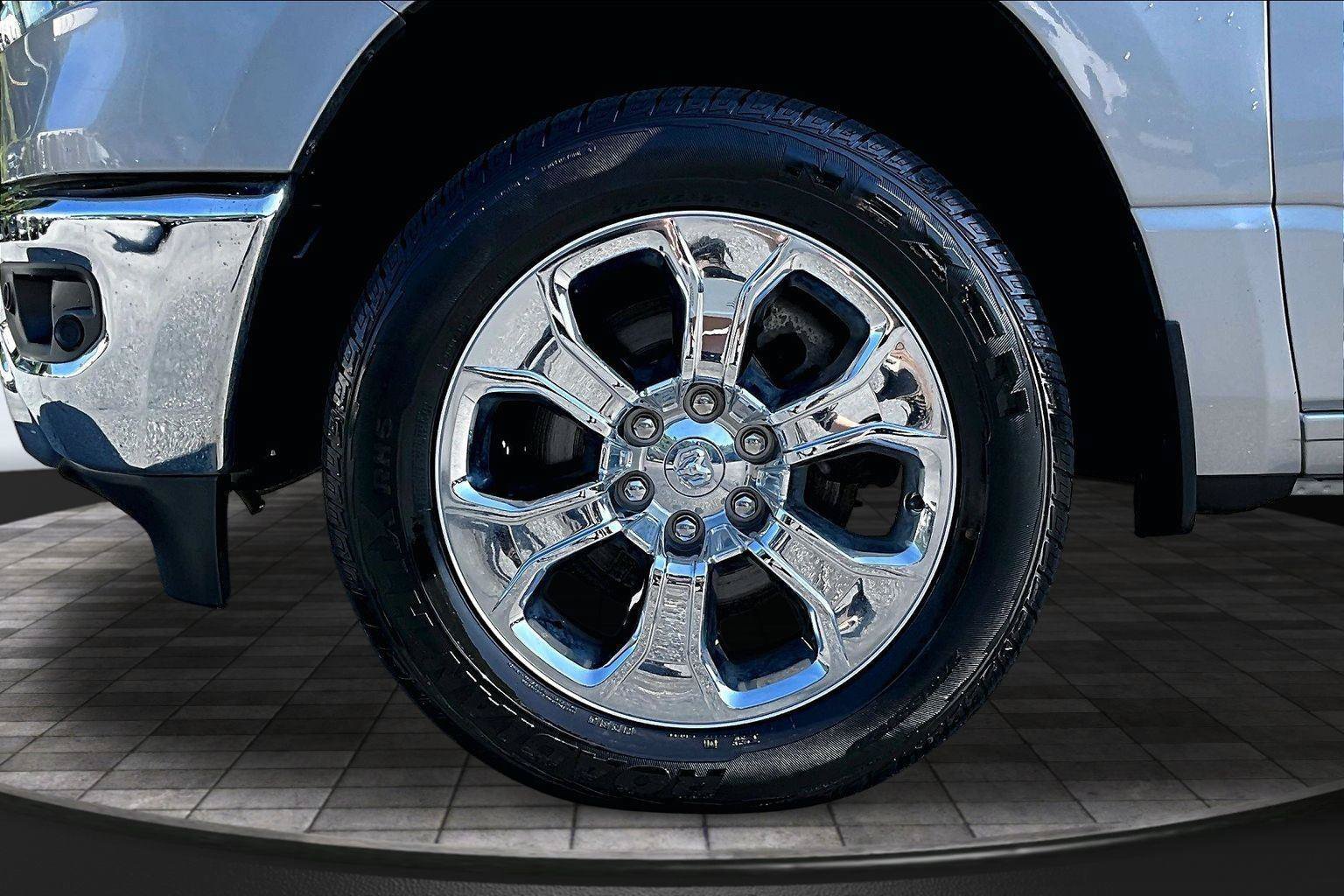 Used 2022 RAM 1500 Big Horn AWD/4WD image 9