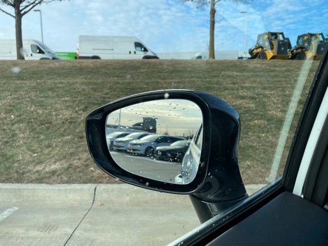 New 2026 Chrysler Pacifica Pinnacle image 16