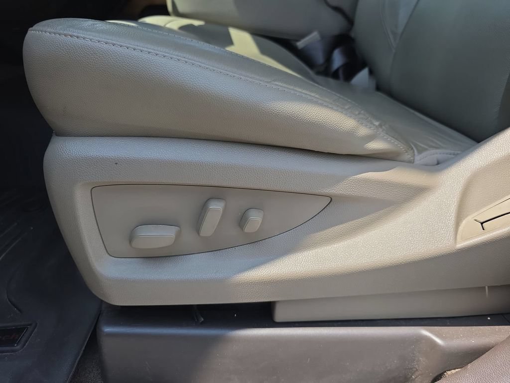 Used 2018 Chevrolet Silverado 1500 LTZ w/ Sport Package RWD image 16