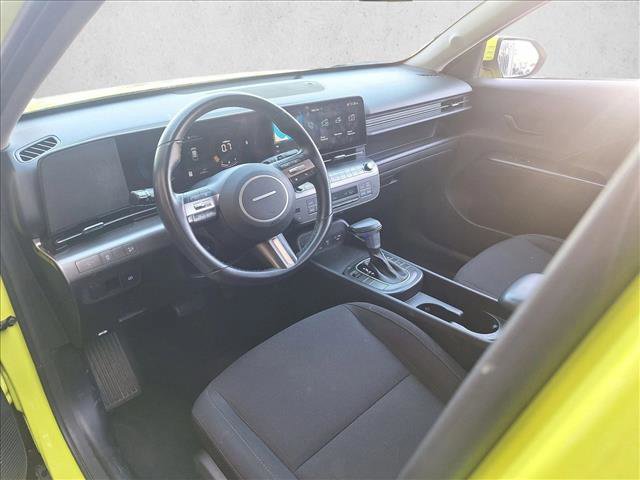 Used 2025 Hyundai Kona SEL image 9