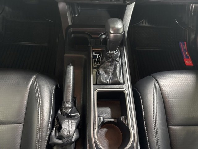 Used 2020 Toyota Tacoma w/ TRD Off-Road Package image 22