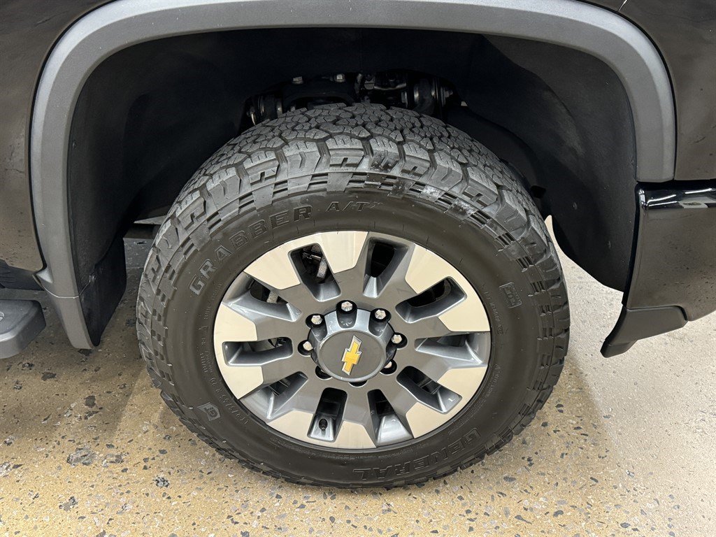 Used 2024 Chevrolet Silverado 2500 Custom w/ Custom Value Package AWD/4WD image 20