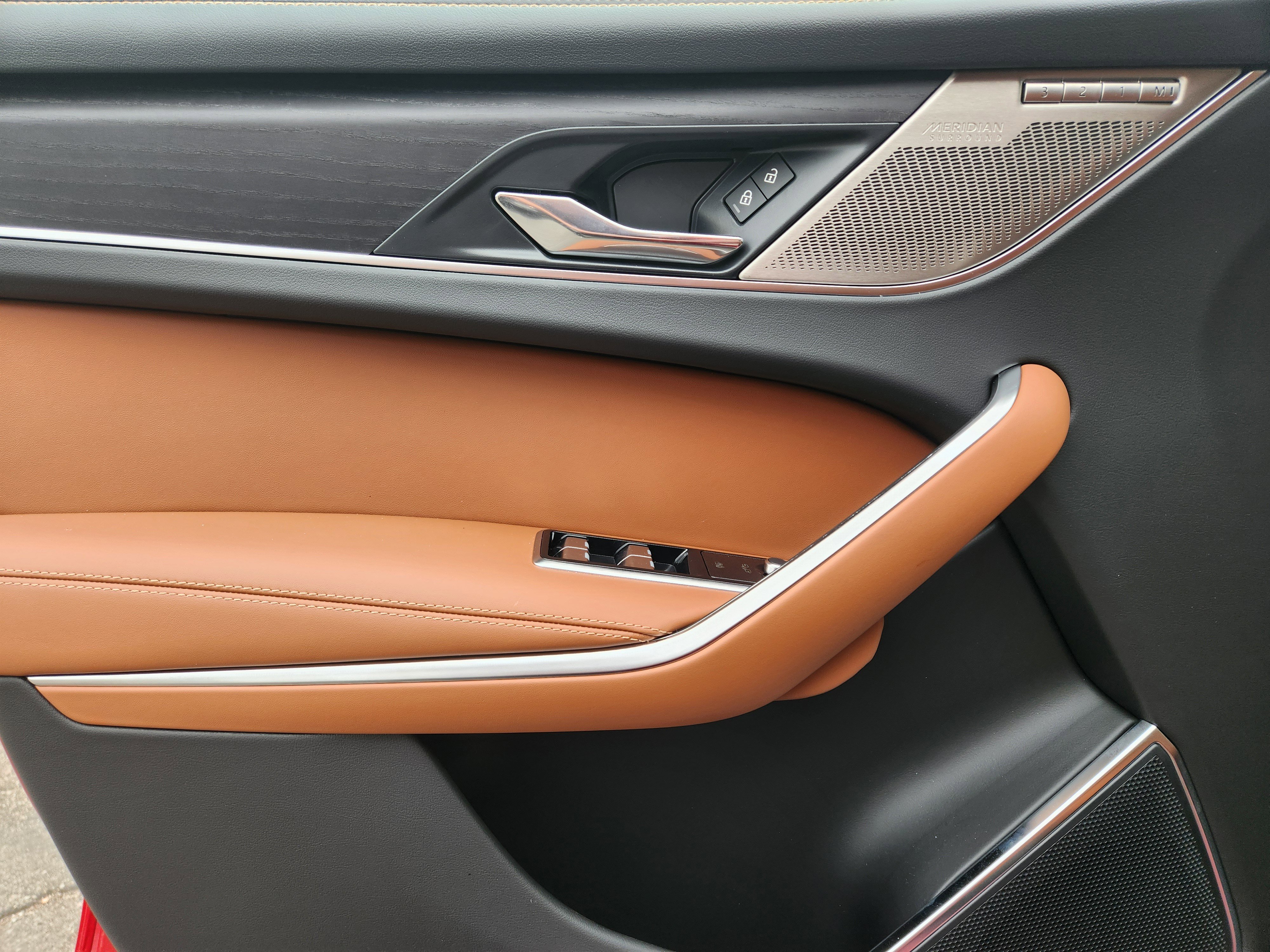 New 2026 Jaguar F-PACE R-Dynamic S image 14