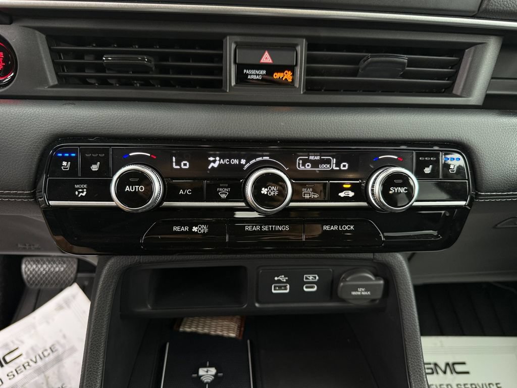 Used 2025 Honda Pilot Elite image 31