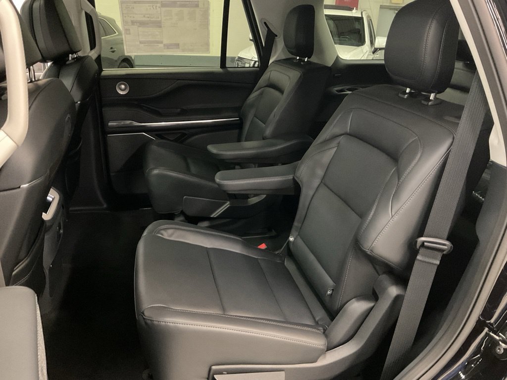 New 2027 Lincoln Navigator Reserve AWD/4WD image 20