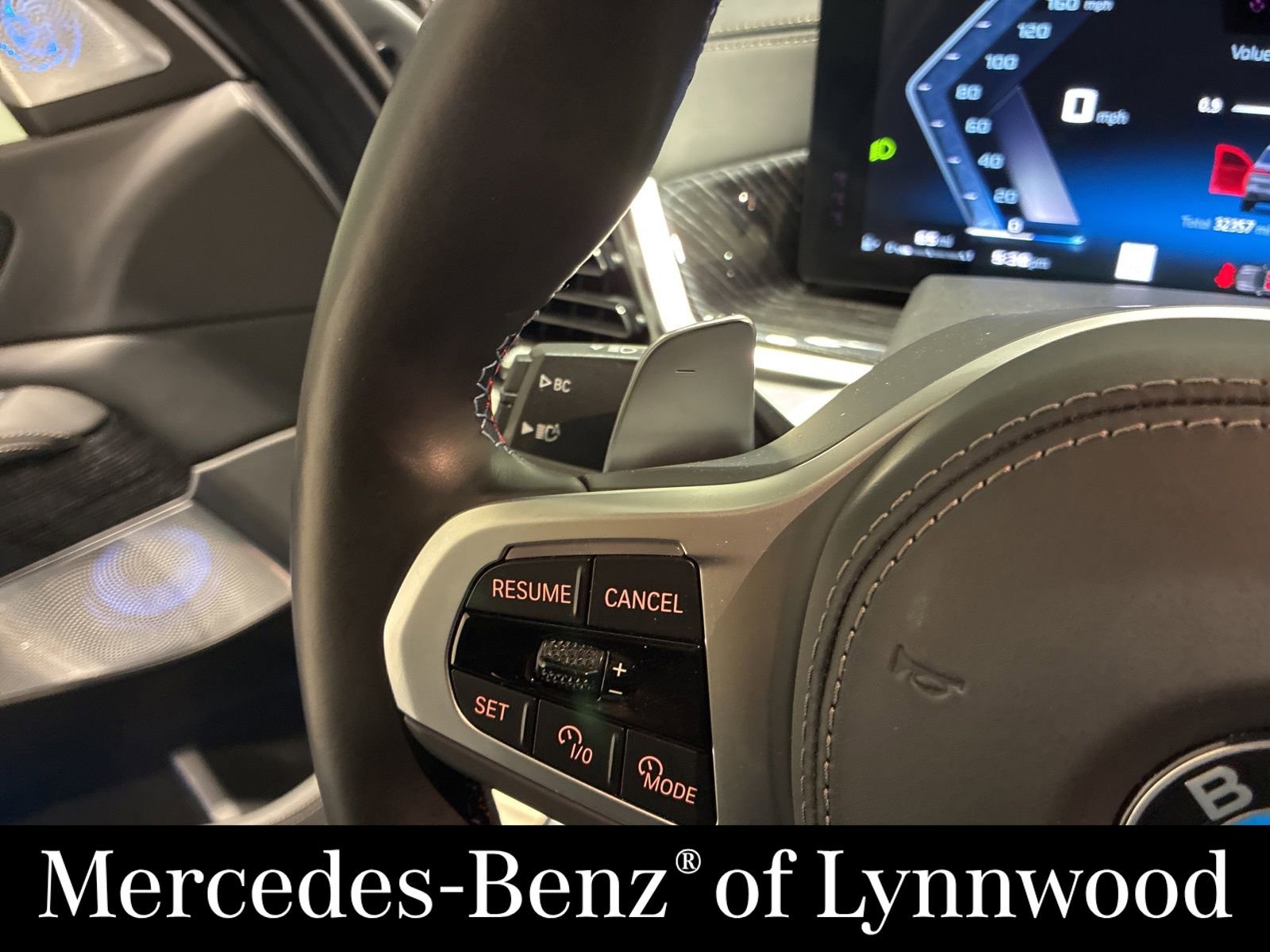 Used 2025 BMW X7 M60i AWD/4WD image 21