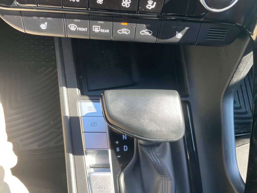 Used 2022 Hyundai Elantra SEL w/ Convenience + Premium Package FWD image 42