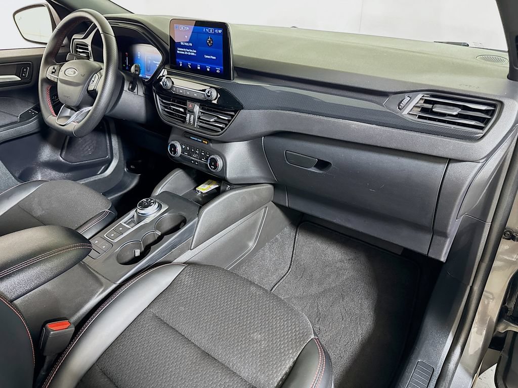 Used 2025 Ford Escape ST-Line AWD/4WD image 25
