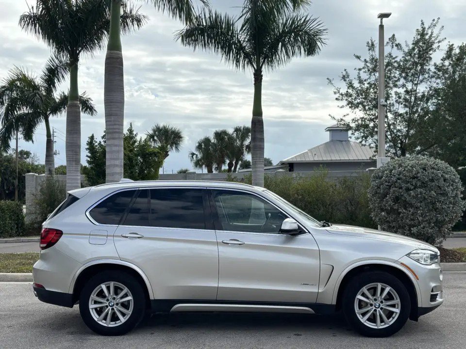 Used 2015 BMW X5 xDrive35i w/ Premium Package AWD/4WD image 5