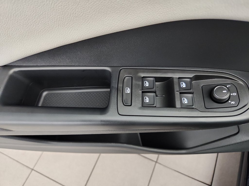 New 2026 Volkswagen Taos S image 9