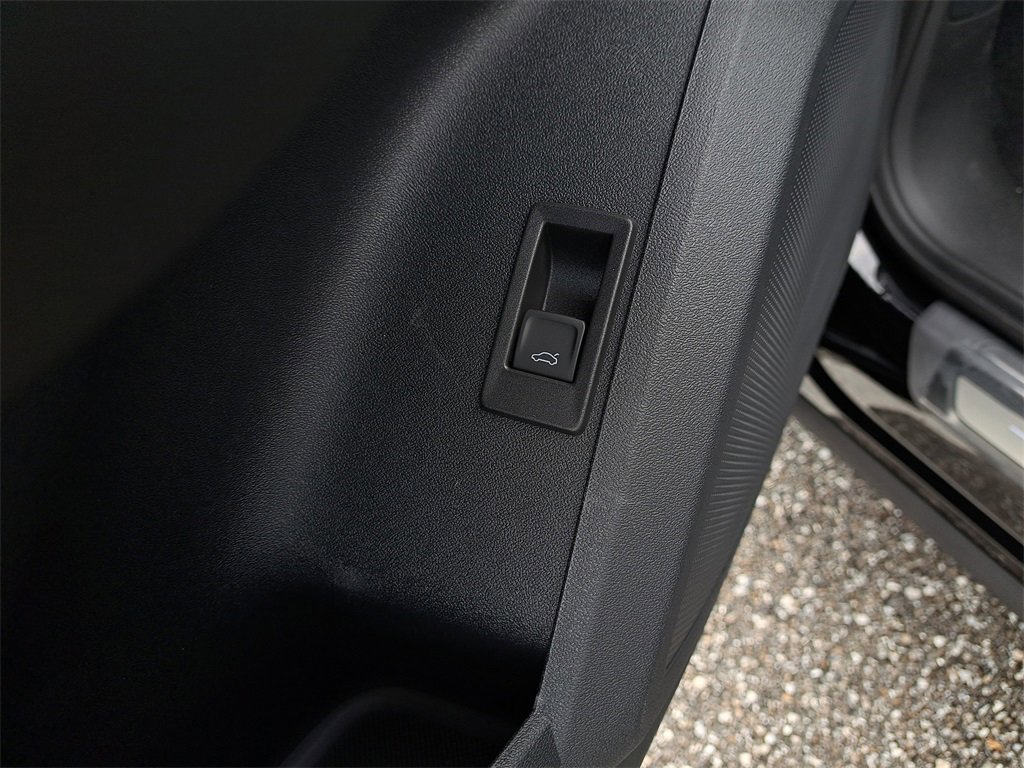 New 2025 Audi Q5 Premium Plus image 21