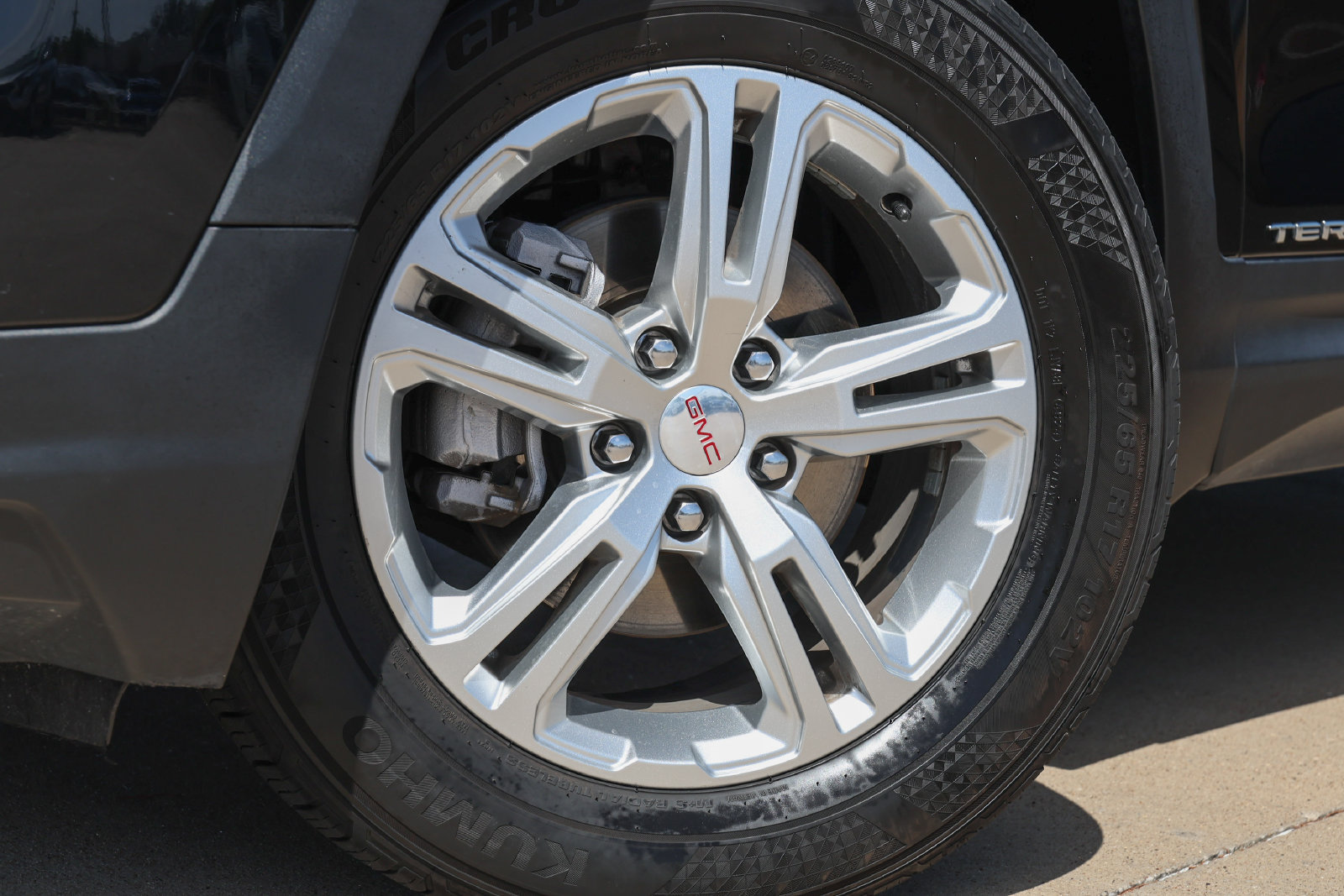Used 2024 GMC Terrain SLE AWD/4WD image 11