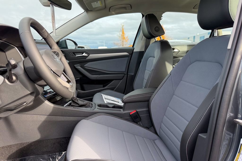 New 2026 Volkswagen Jetta SE FWD image 12