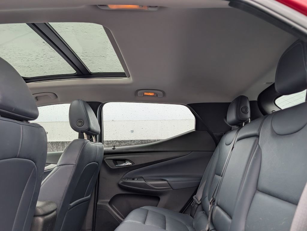 Used 2022 Chevrolet Bolt EUV Premier w/ Sun & Sound Package image 10