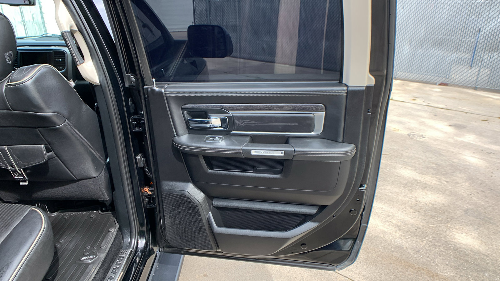 Used 2014 RAM 1500 Limited AWD/4WD image 28