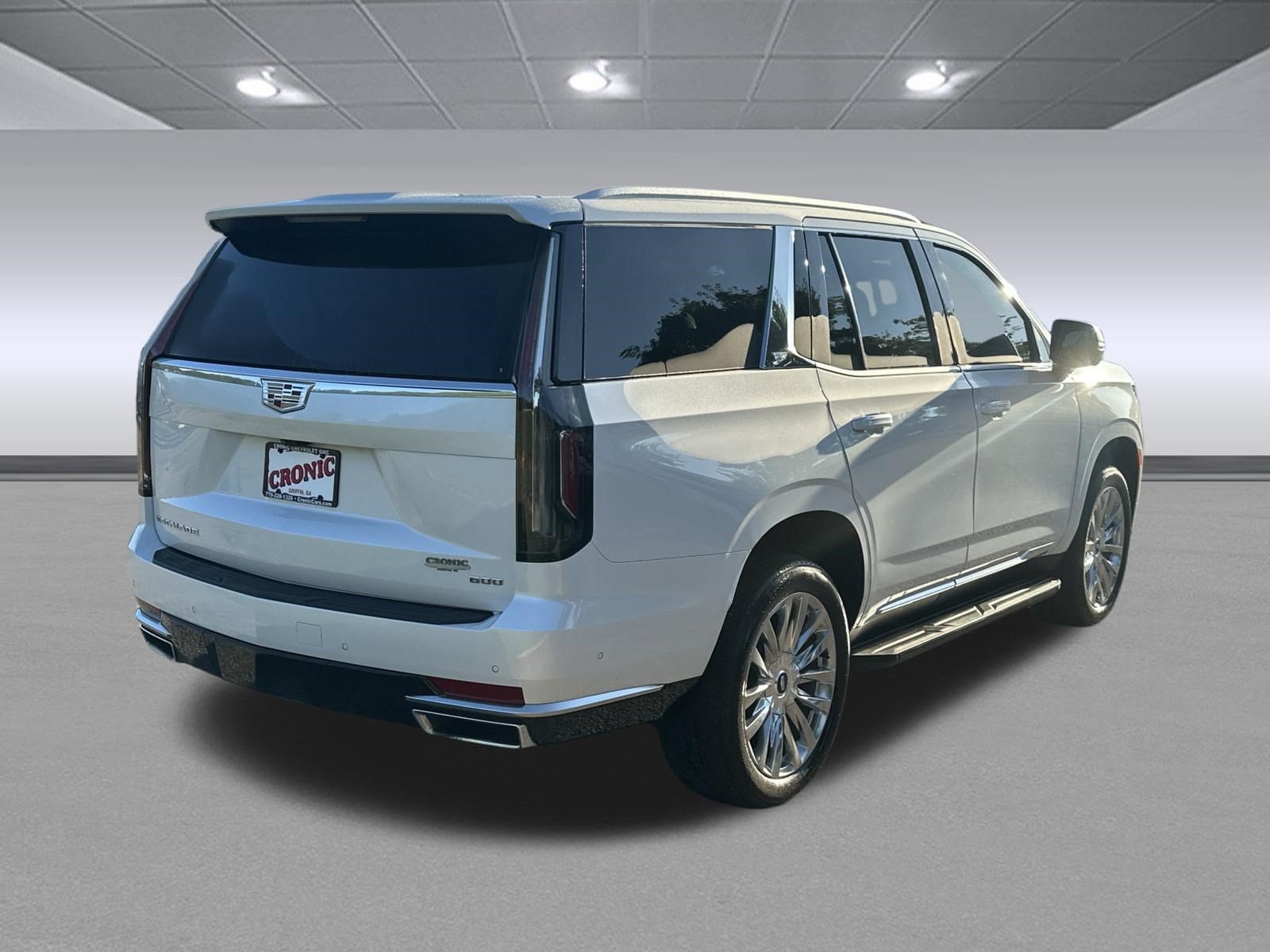 Used 2023 Cadillac Escalade Premium Luxury AWD/4WD image 3
