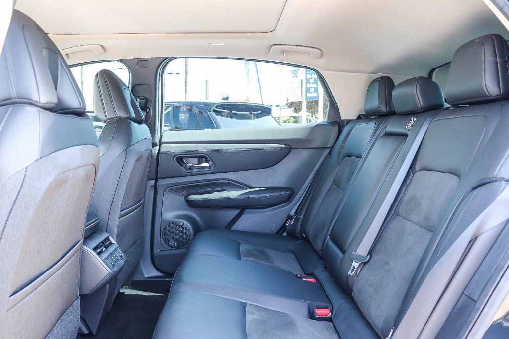 Certified 2024 Nissan Ariya FWD image 18