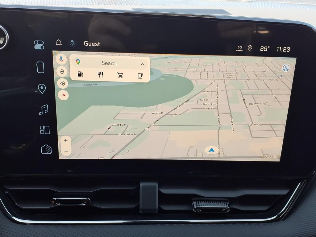New 2027 Chevrolet Equinox RS w/ LPO, Floor Liner Package FWD image 4