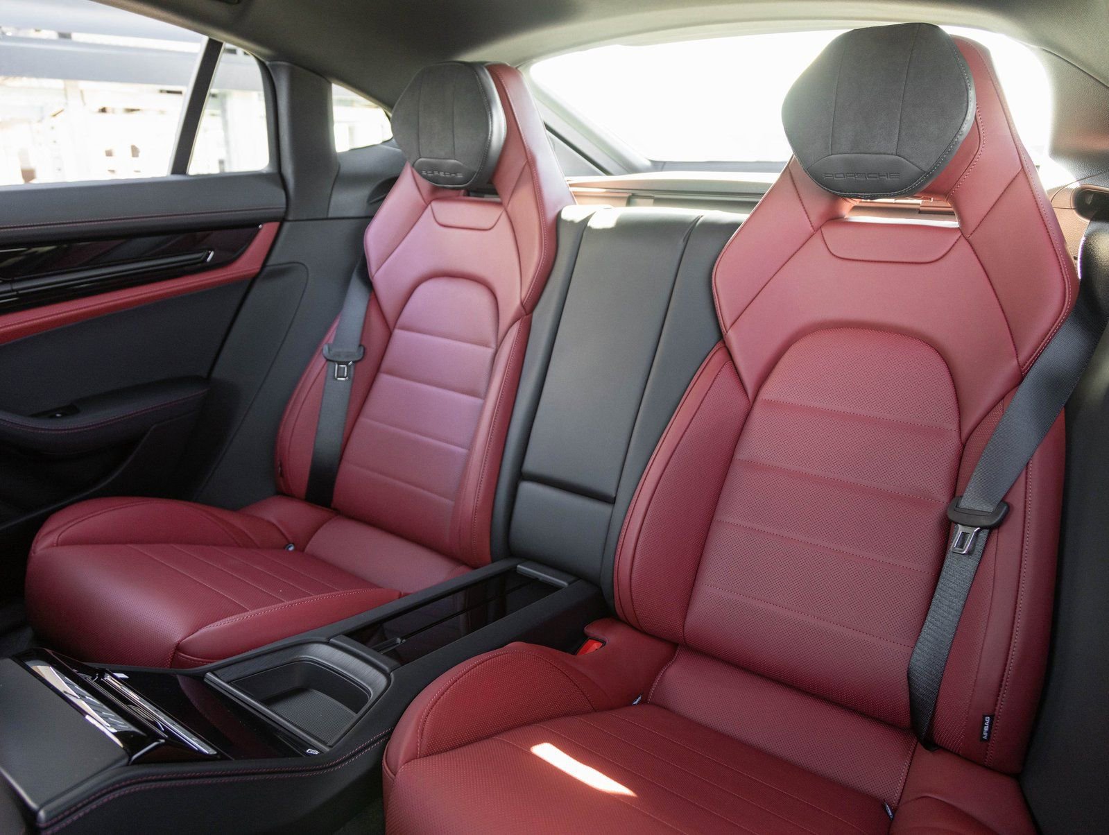 New 2026 Porsche Panamera 4S image 30