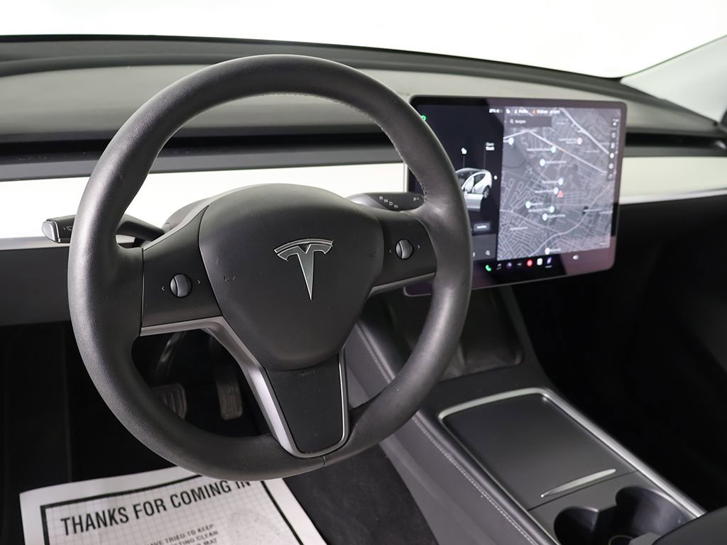Used 2022 Tesla Model Y Long Range AWD/4WD image 27