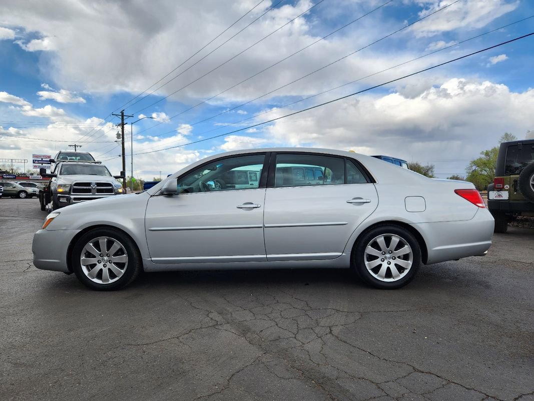 Used 2005 Toyota Avalon XLS FWD image 6